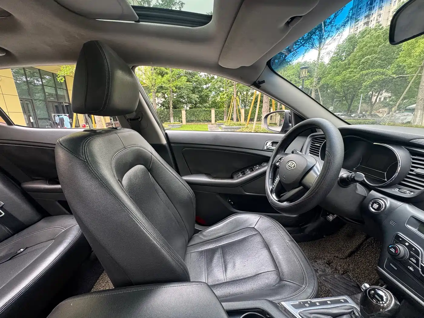 Kia K5 2011 2.0L Automatic DLX фото 19