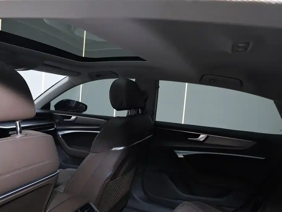 Audi A7L 2024 45TFSI S-line Dream Edition Crystal Package фото 28
