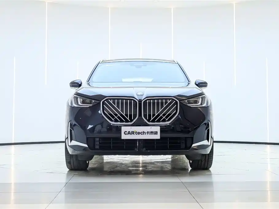 BMW X3 2025 xDrive30L Premium Model M Sport Black Package фото 3