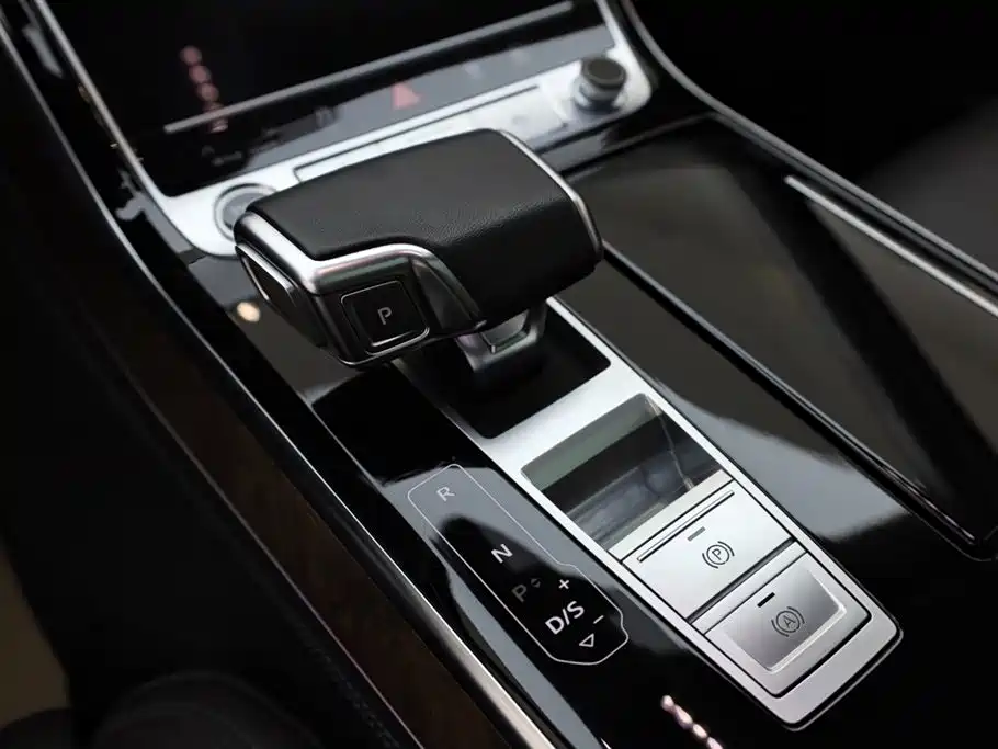 Audi A8 2023 A8L 50 TFSI quattro Premium фото 20