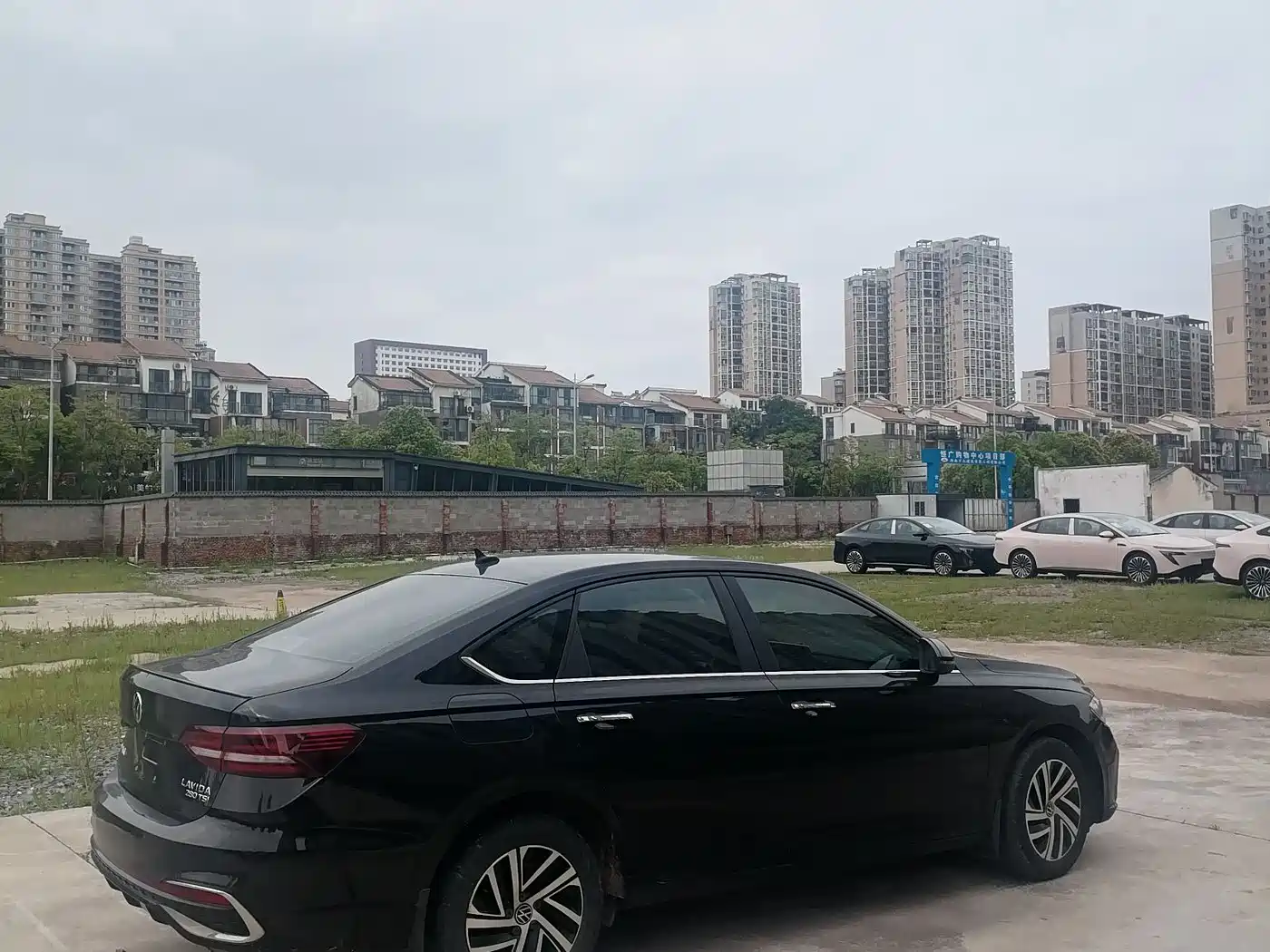 Volkswagen Lavida 2023 280TSI DSG Starlight Comfort Edition фото 4