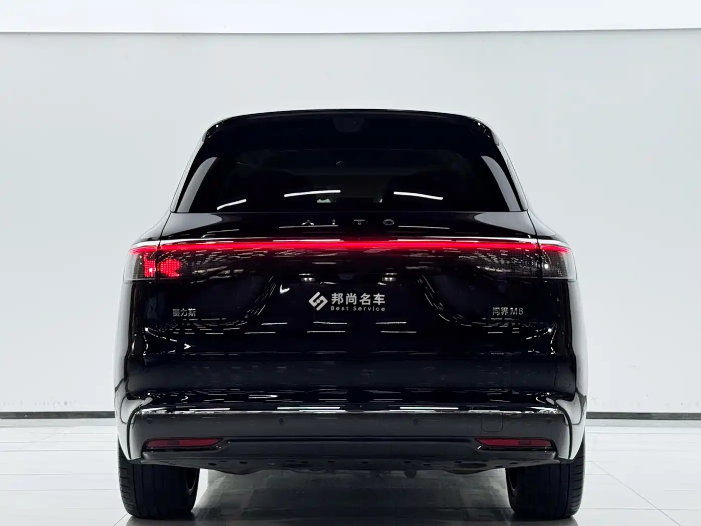 AITO Wenjie AITO M8 2025 Extended Range Ultra 53.4kWh 6-Seater фото 23
