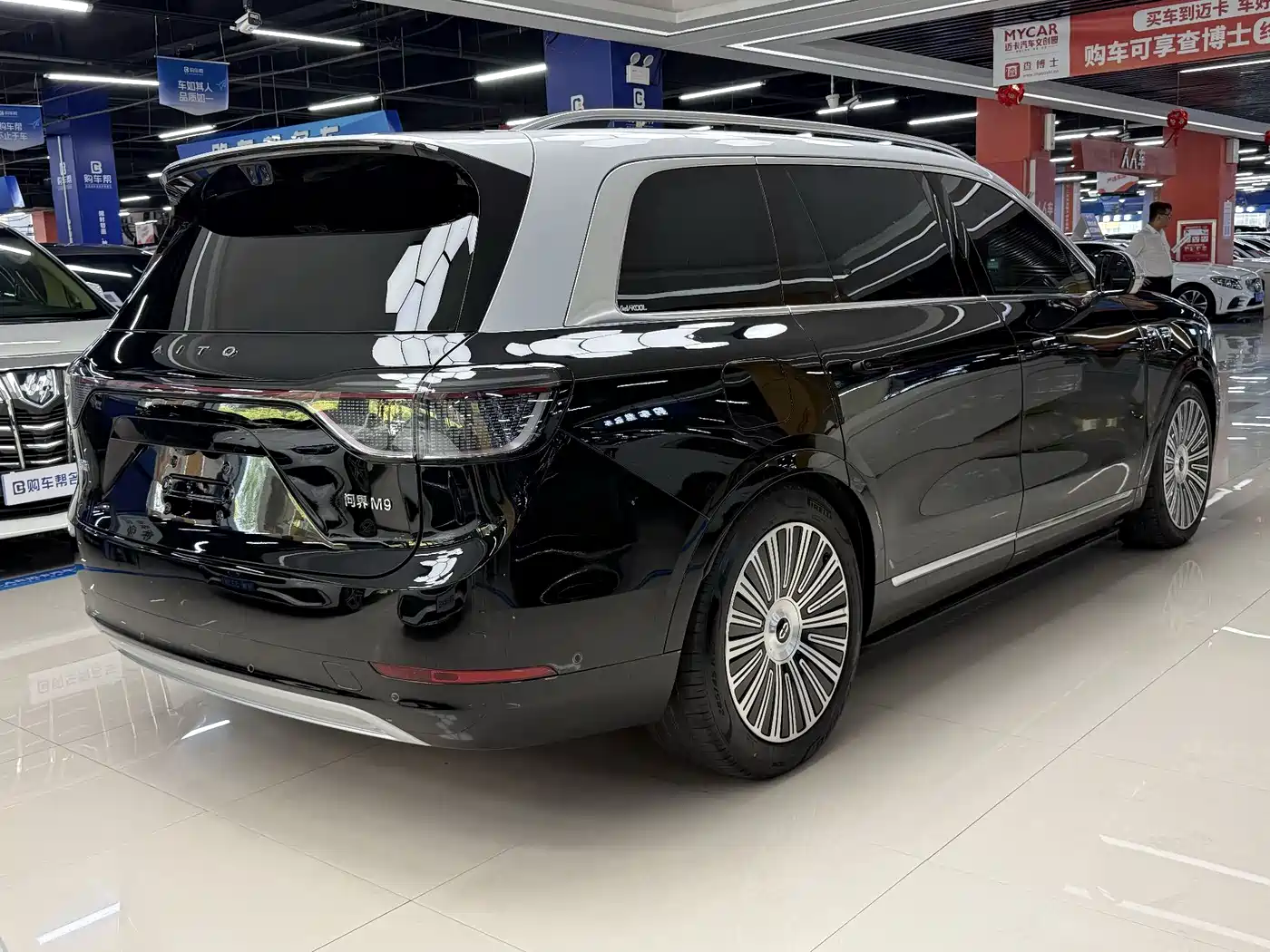 AITO Wenjie AITO M9 2025 Extended Range Ultra 52kWh 6-Seater фото 14