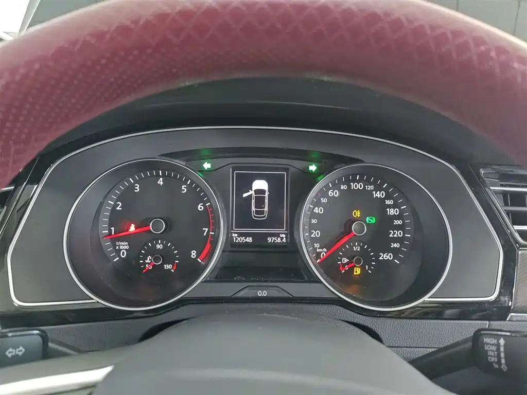 Volkswagen Magotan 2020 330TSI DSG Luxury фото 12