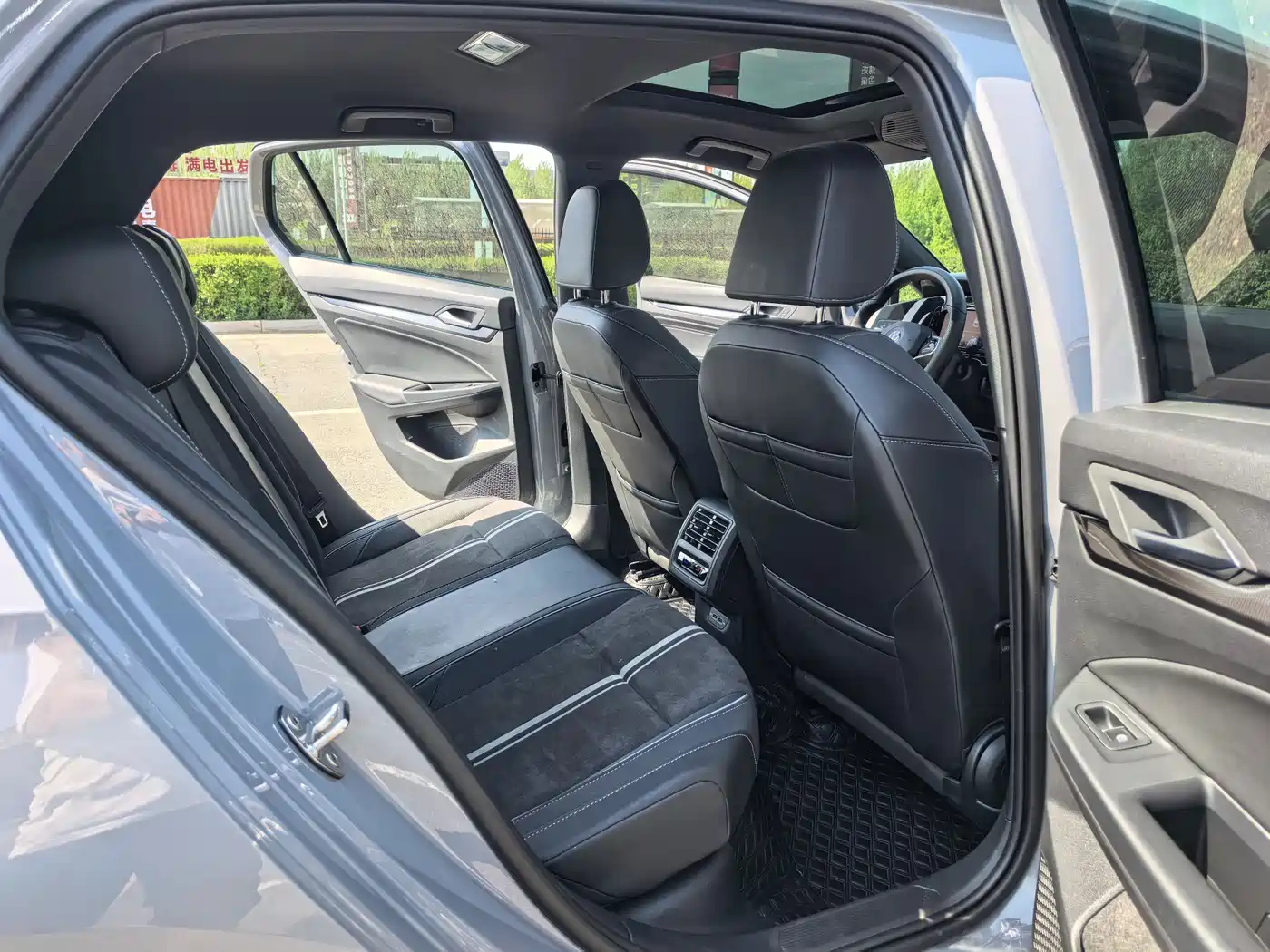 Volkswagen Golf 2023 Facelift 280TSI DSG R-Line Lite фото 9