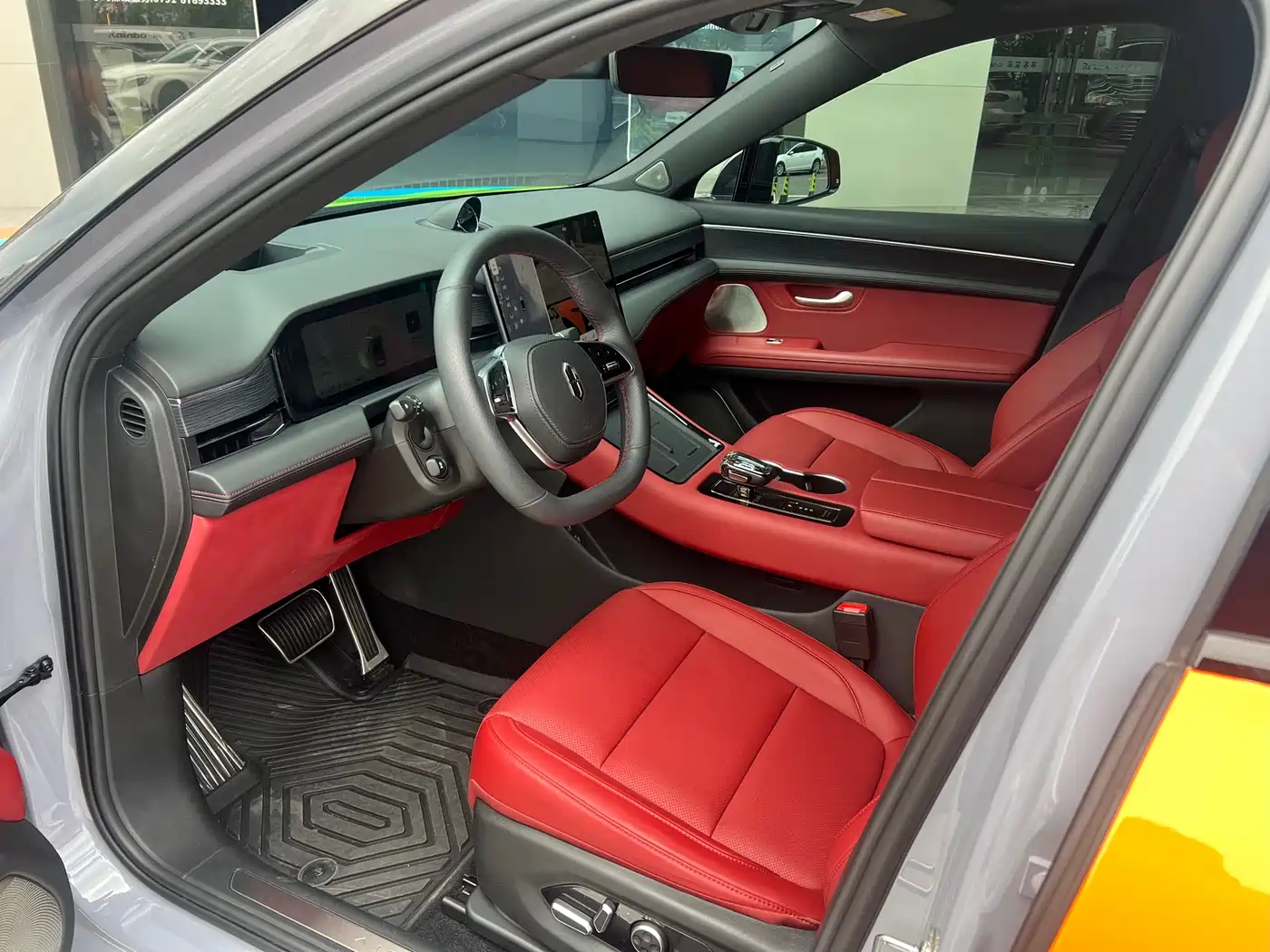 AITO Wenjie AITO M5 2024 Extended Range Max RS AWD Advanced Smart Driving Edition фото 8