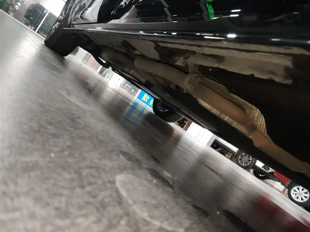 Toyota Granvia 2022 Model Year 2.5L Hybrid Flagship Edition фото 23