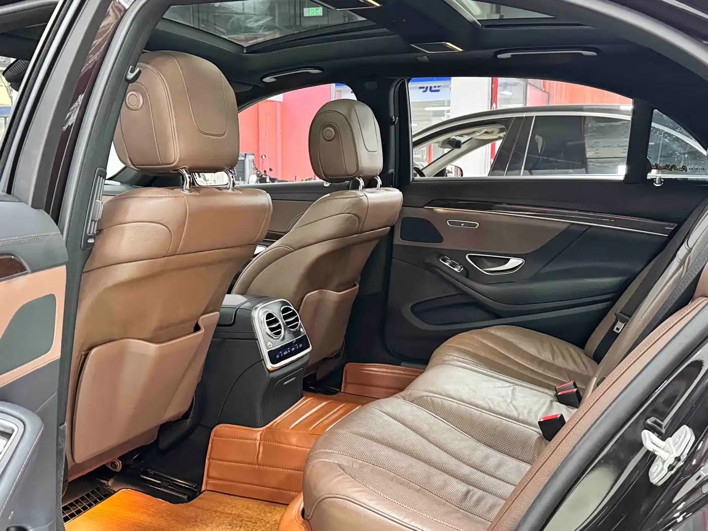 Mercedes-Benz S-Class 2016 S 320 L Business Edition фото 5