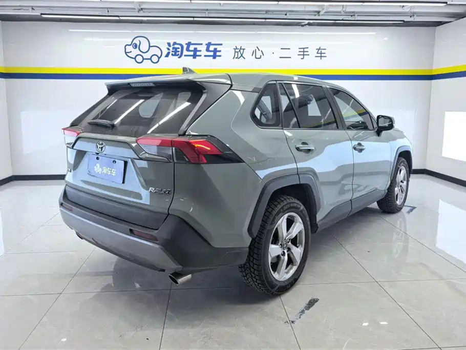 Toyota RAV4 Rongfang 2020 2.0L CVT 2WD Fashion PLUS фото 3