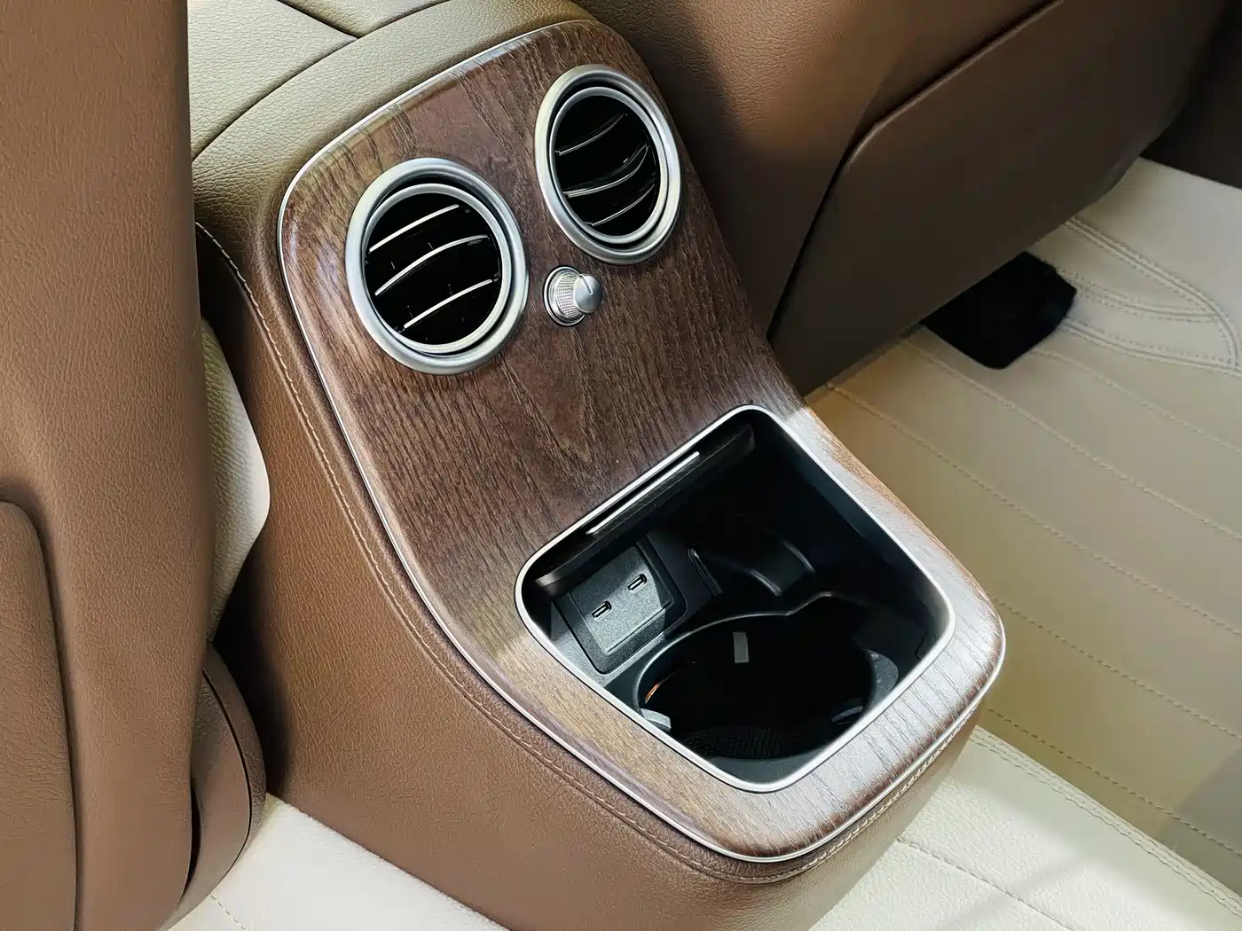 Mercedes-Benz E-Class 2022 Facelift III E 300 L Luxury фото 10