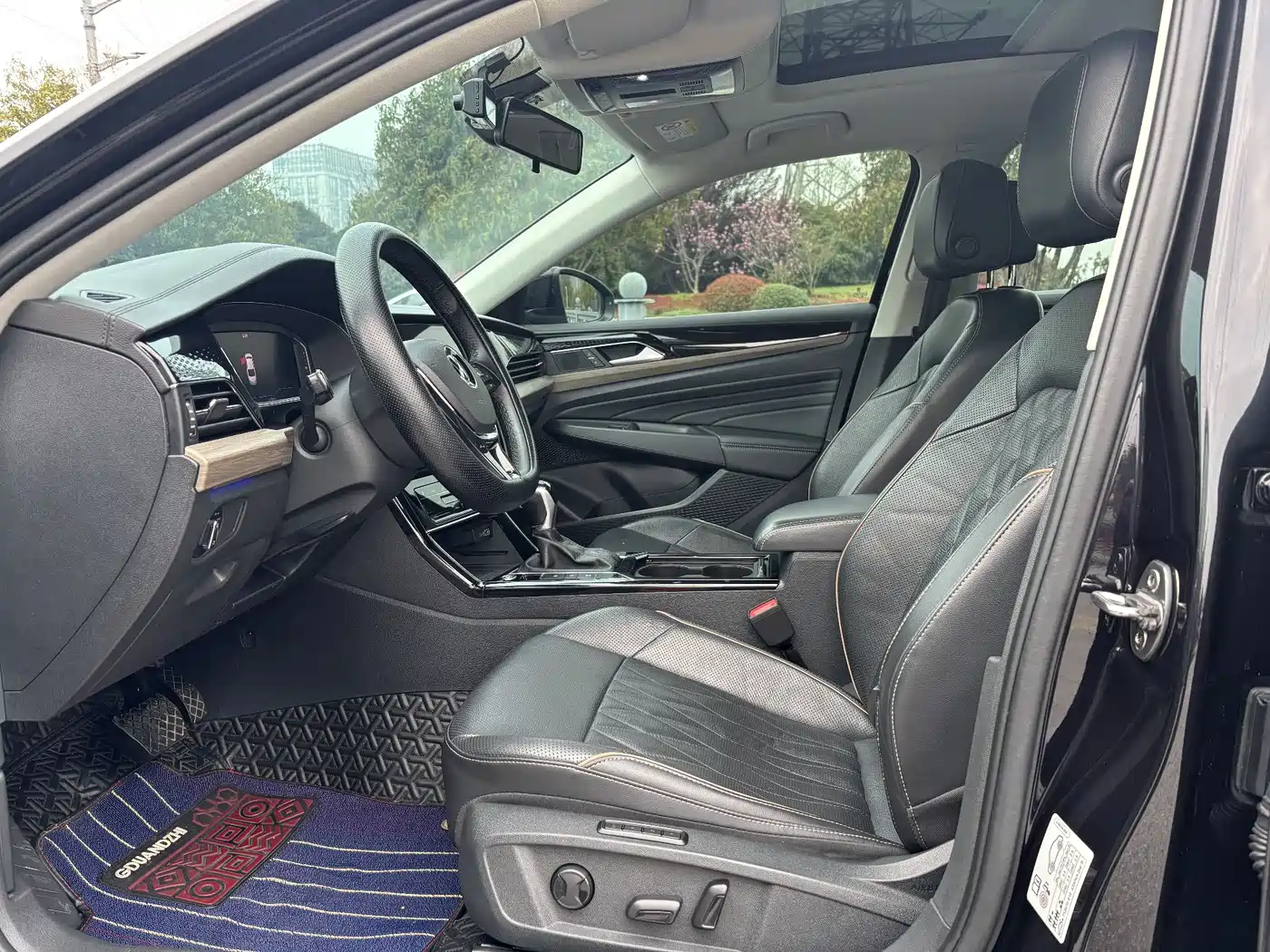 Volkswagen Passat 2021 Model 330TSI Luxury Edition фото 10