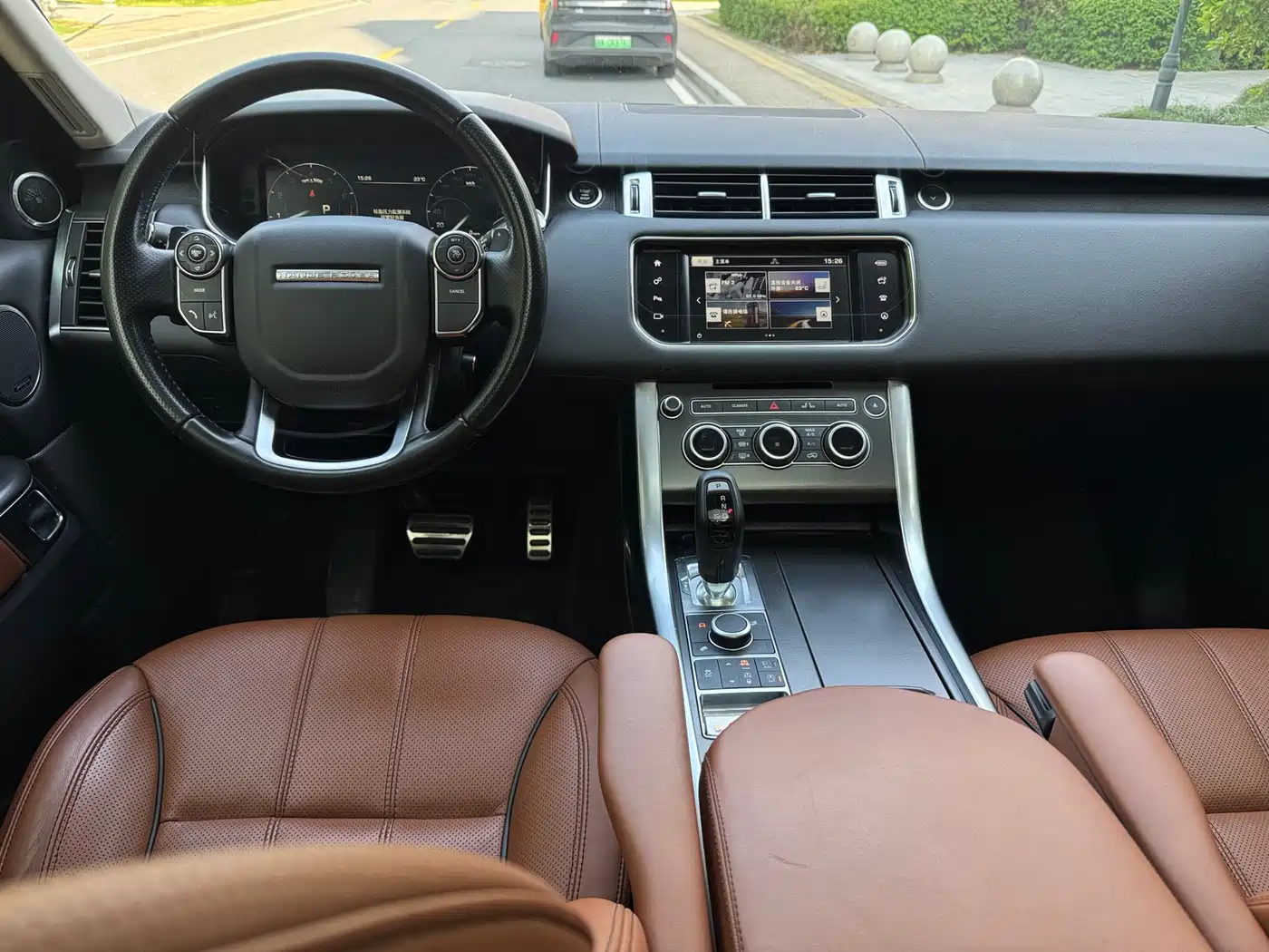 Land Rover Range Rover Sport 2016 Model 3.0 SC V6 HSE DYNAMIC фото 13