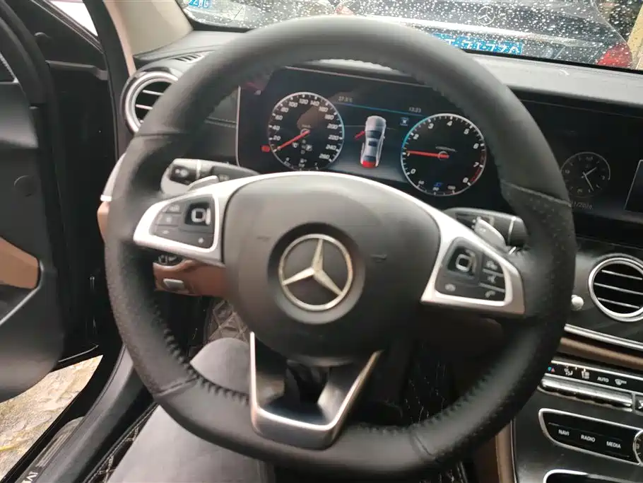 Mercedes-Benz E-Class 2018 Facelift E 200 L Sport фото 14