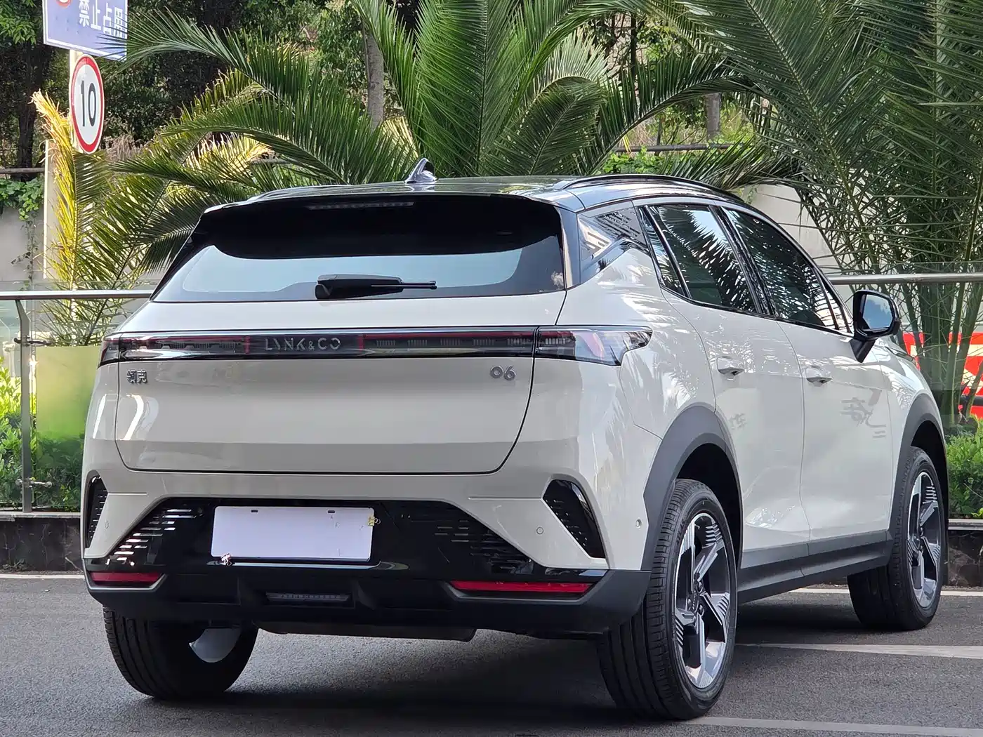 LYNK 06