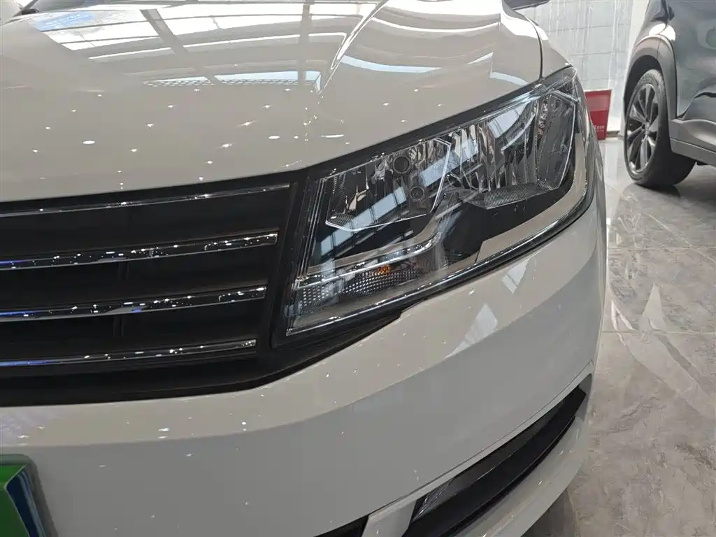 Volkswagen Santana 2018 1.5L Automatic Comfort Edition фото 3