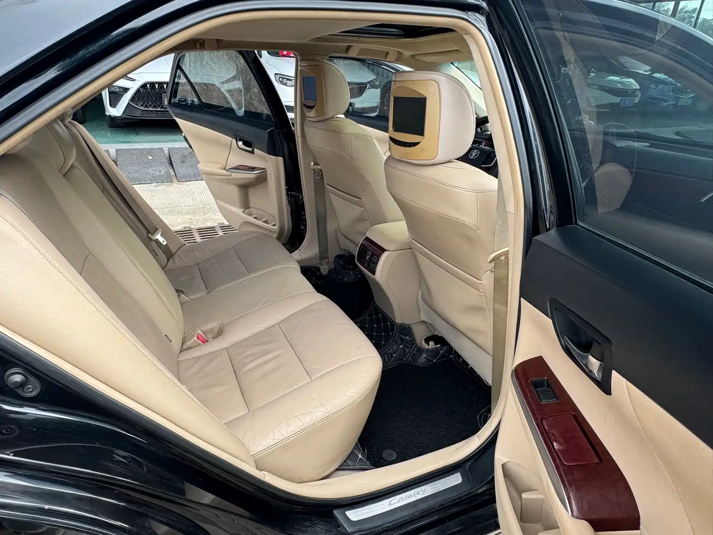 Toyota Camry 2012 2.0G Luxury Edition фото 10