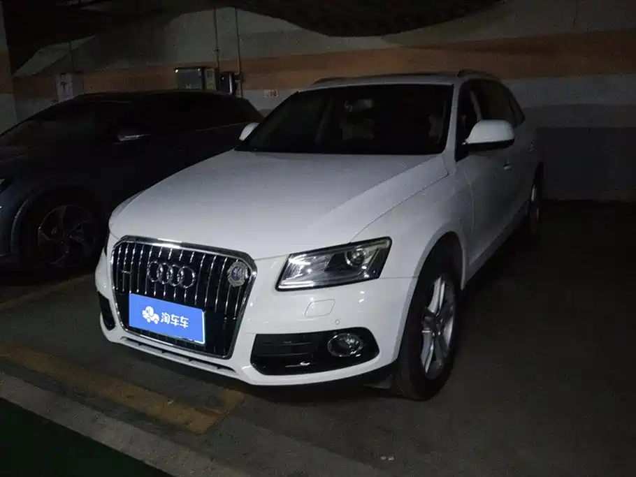 Audi Q5 2016 40 TFSI Comfort Model