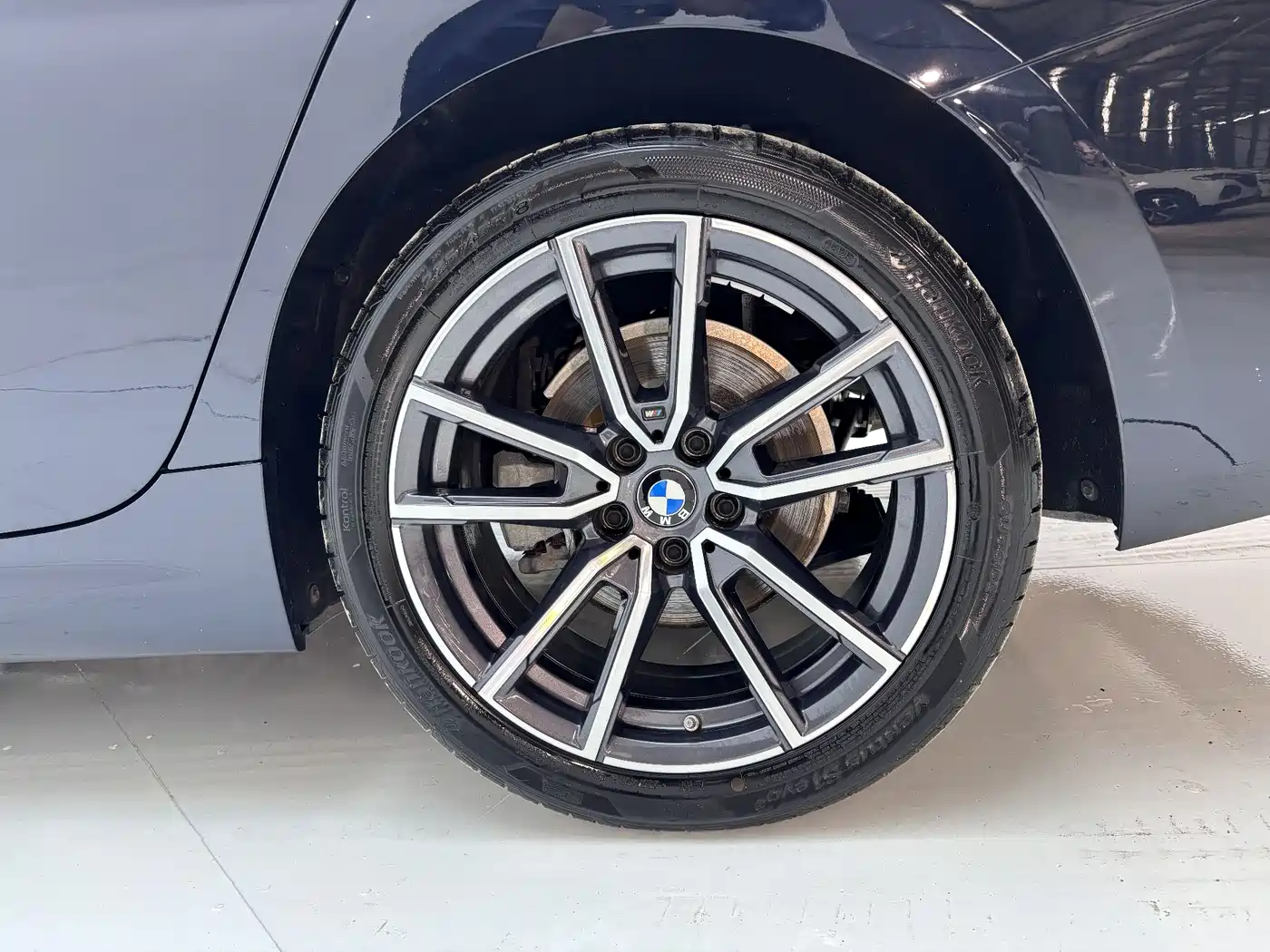 BMW 3 Series 2023 320Li M Sport Package фото 18