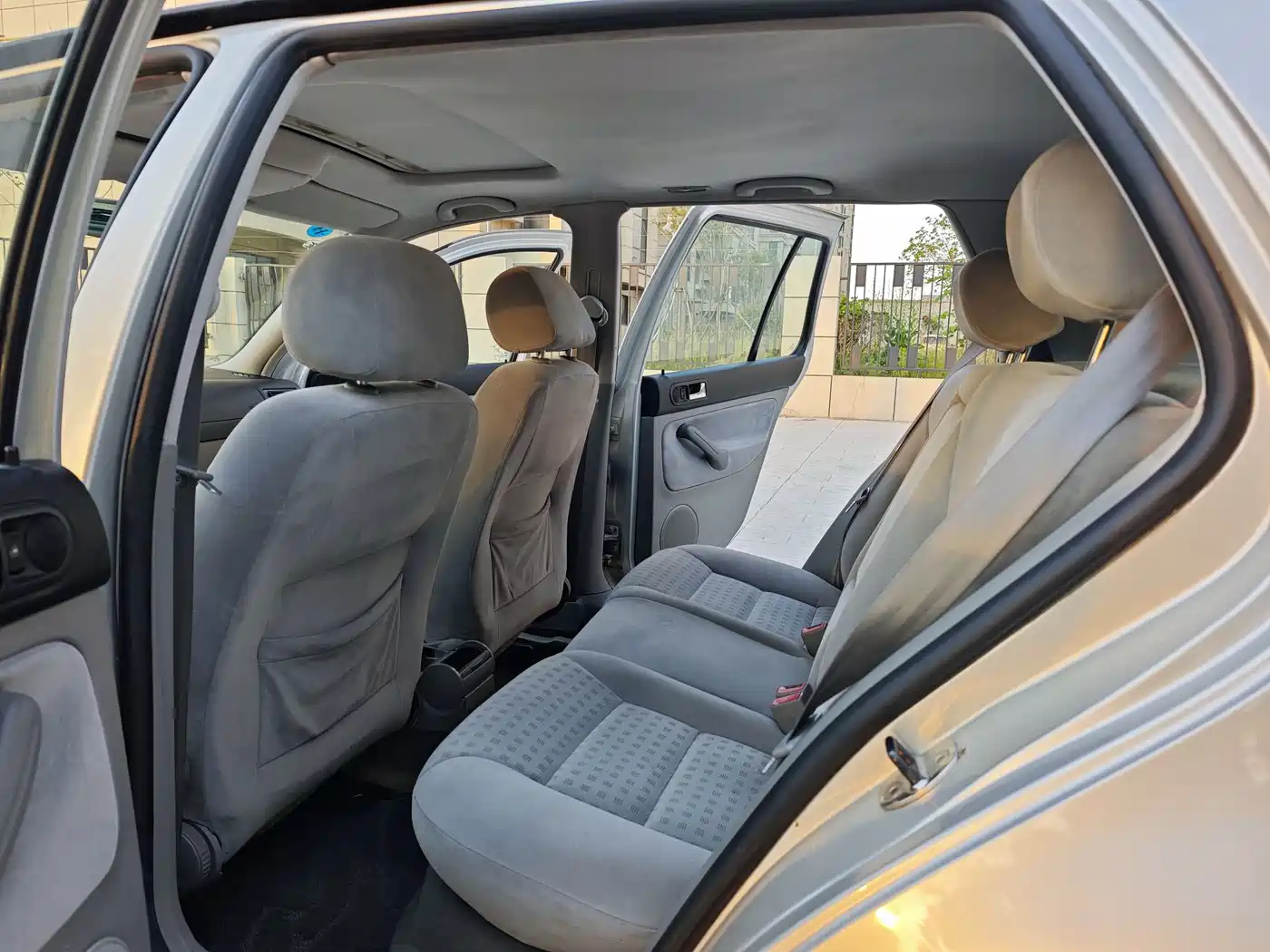 Volkswagen Golf 2004 Model 1.6 Manual Comfort фото 8