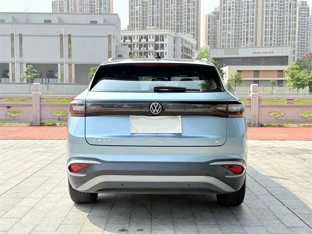 VOLKSWAGEN ID.4 X
