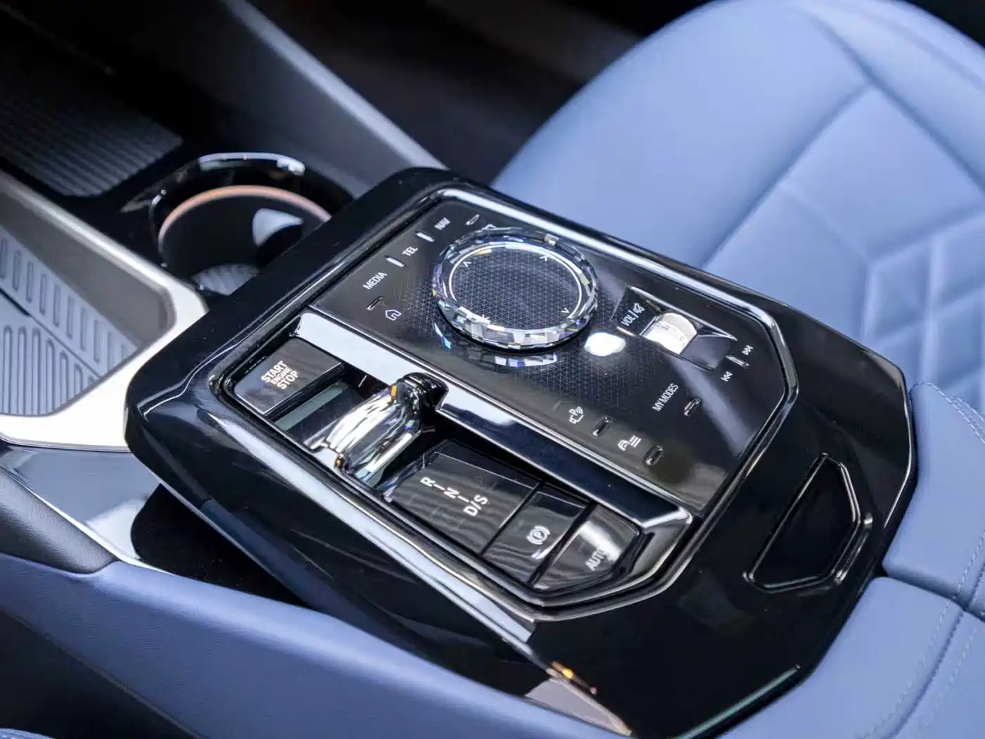BMW 5 Series 2024 530Li Premium M Sport Package фото 19