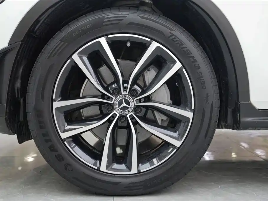Mercedes-Benz GLC 2020 GLC 300 L 4MATIC Dynamic фото 5