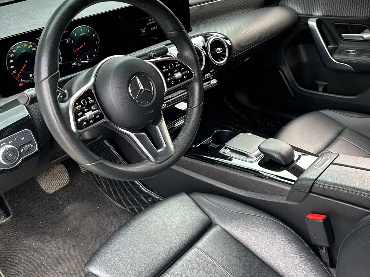 MERCEDES-BENZ A CLASS