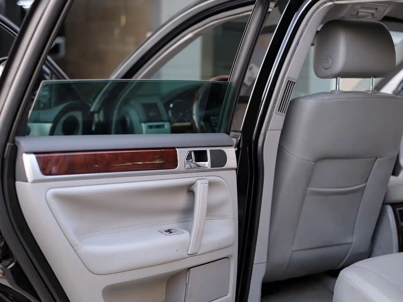 Volkswagen Touareg 2007 3.6L Luxury фото 39