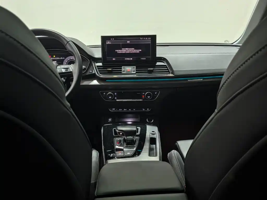 Audi Q5L 2022 40T Luxury Dynamic фото 15