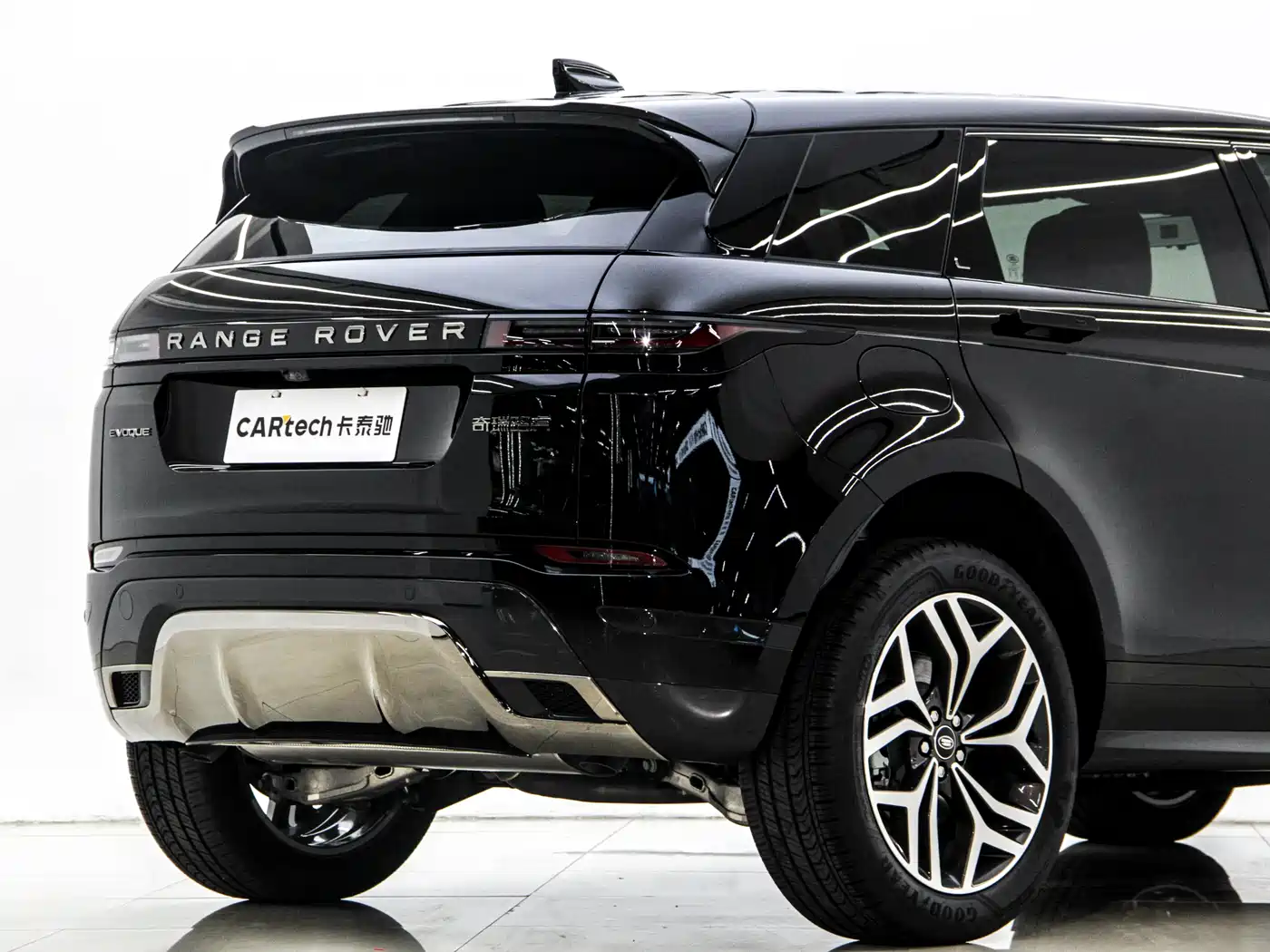 Land Rover Range Rover Evoque 2024 Range Rover Evoque L 249PS Light Master Edition фото 31
