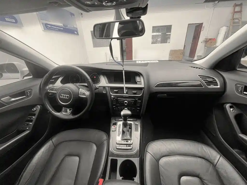 Audi A4L 2013 35 TFSI Automatic Comfort фото 14