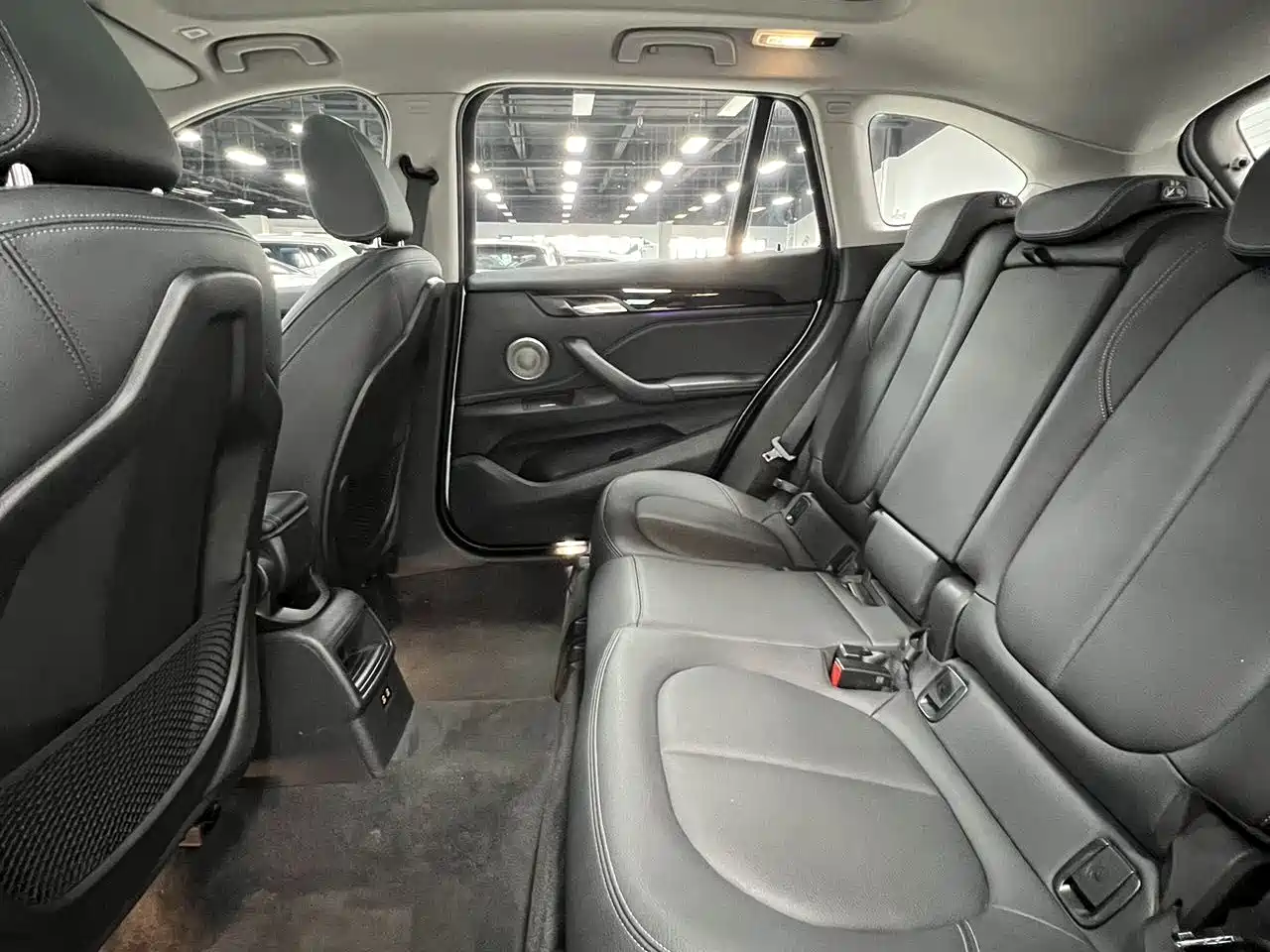 BMW X1 2022 sDrive20Li Fashion фото 9