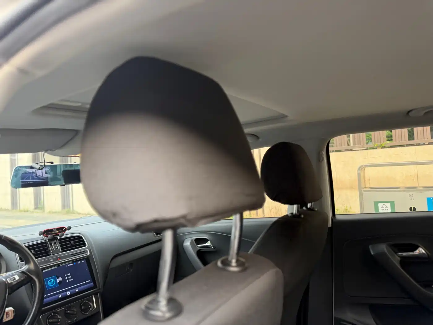 Volkswagen Polo 2016 1.6L Automatic Comfort фото 9