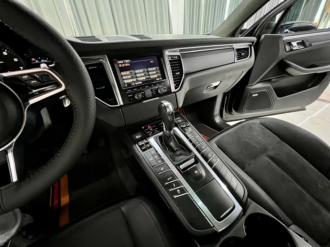 Porsche Macan 2016 Macan 2.0T фото 12