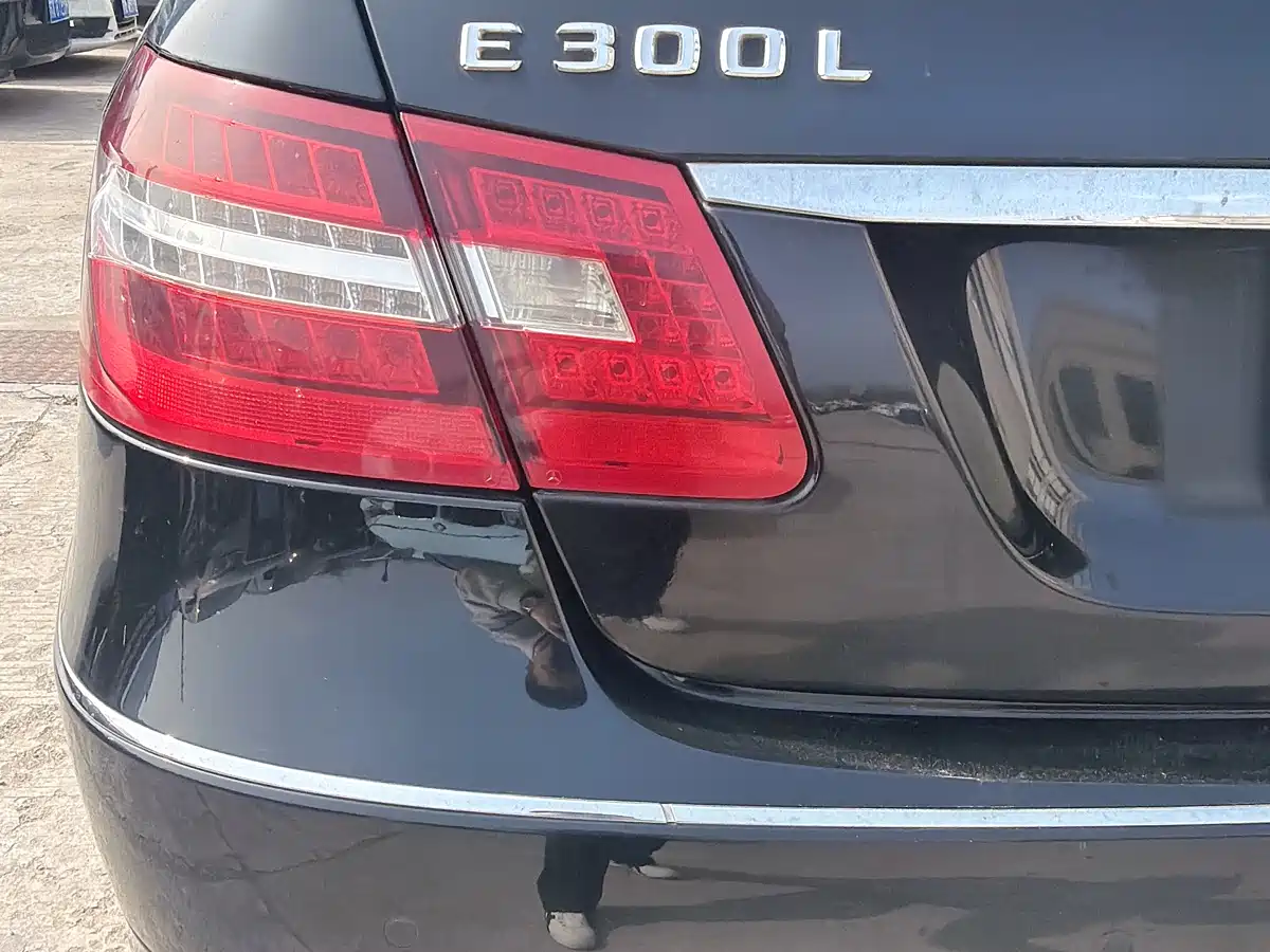 Mercedes-Benz E-Class 2012 E 300 L Fashion Luxury фото 8