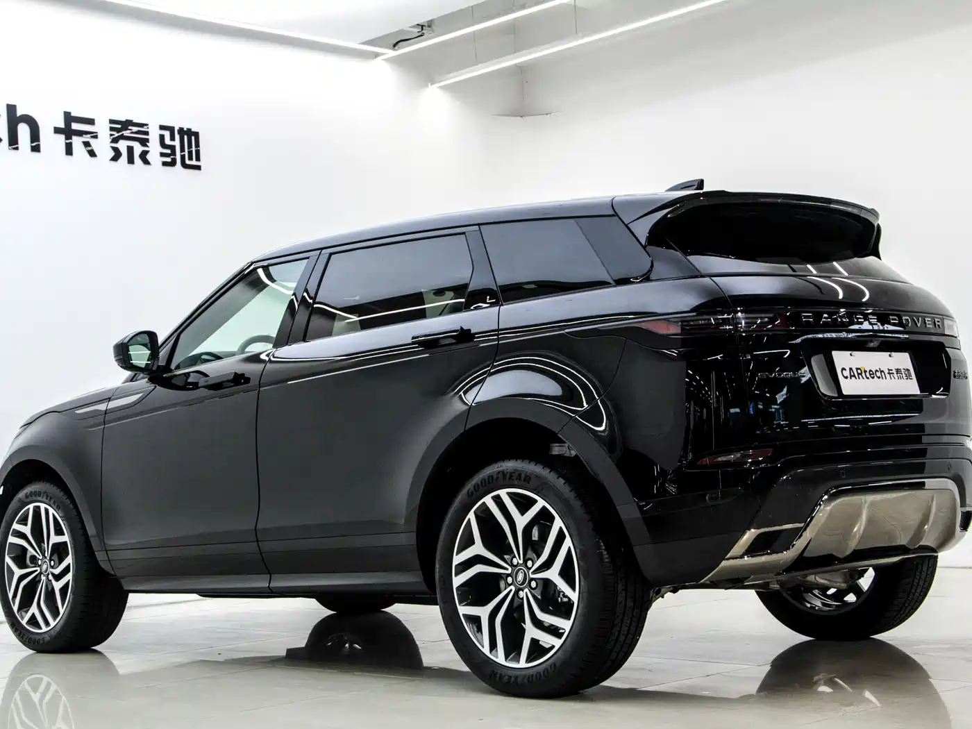 Land Rover Range Rover Evoque 2024 Range Rover Evoque L 249PS Light Master Edition фото 24