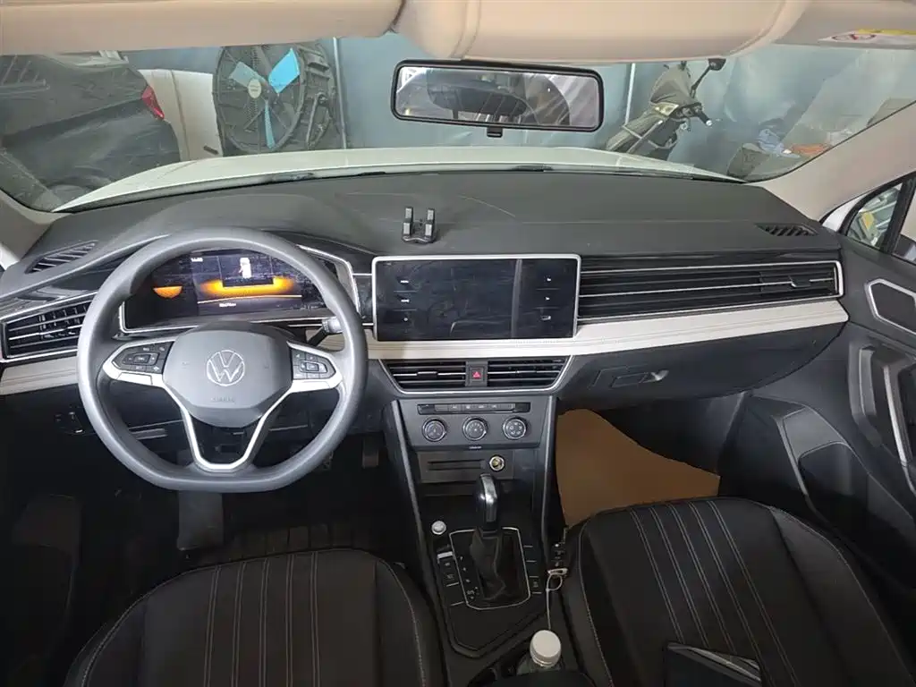 Volkswagen Tiguan L 2022 330TSI Automatic 2WD Comfort Edition фото 16