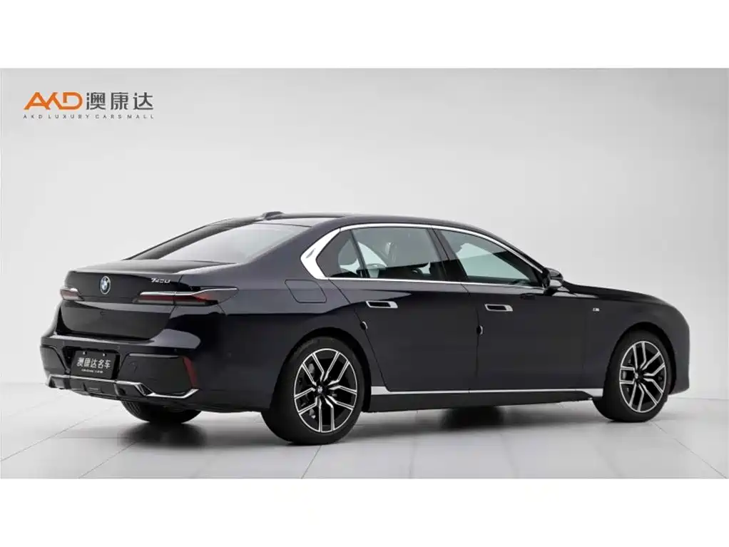 BMW 7 Series 2023 Model 735Li M Sport Package фото 3