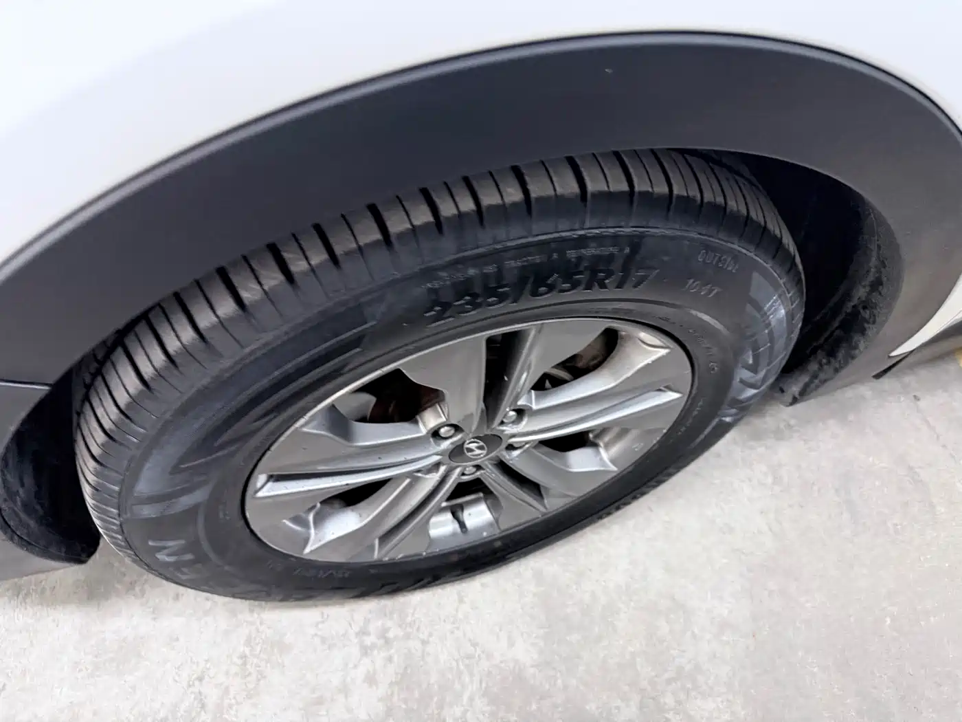 Hyundai Santa Fe 2015 2.0T Automatic 4WD Smart 5-Seater фото 5