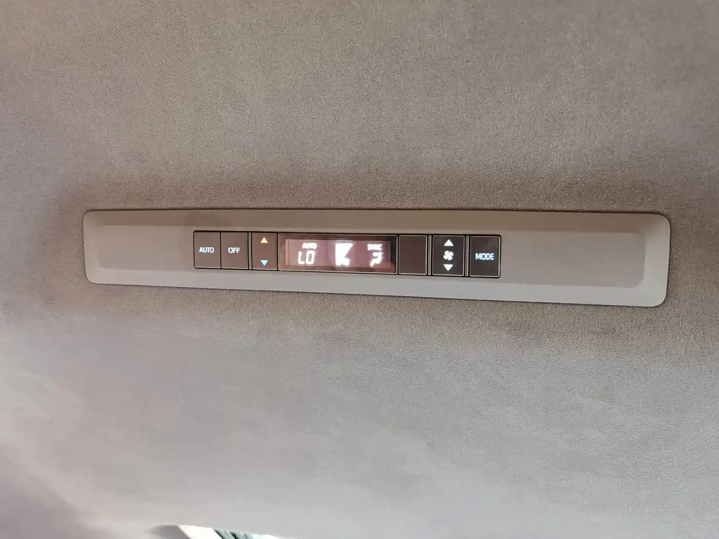 Toyota Sienna 2021 2.5L Hybrid Comfort Edition фото 18