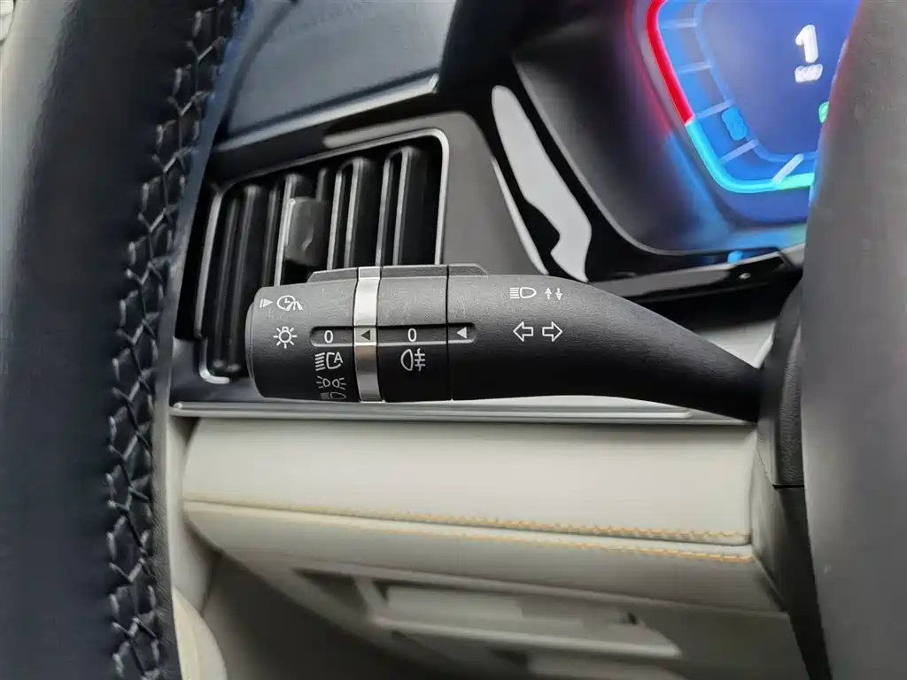 BYD Song PLUS PHEV 2024 Glory Edition EV 520km Flagship фото 21