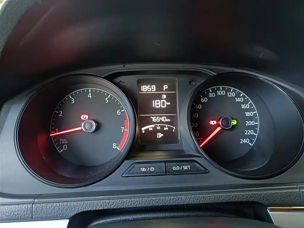 Volkswagen Lavida 2017 1.6L Automatic Trend Edition фото 11