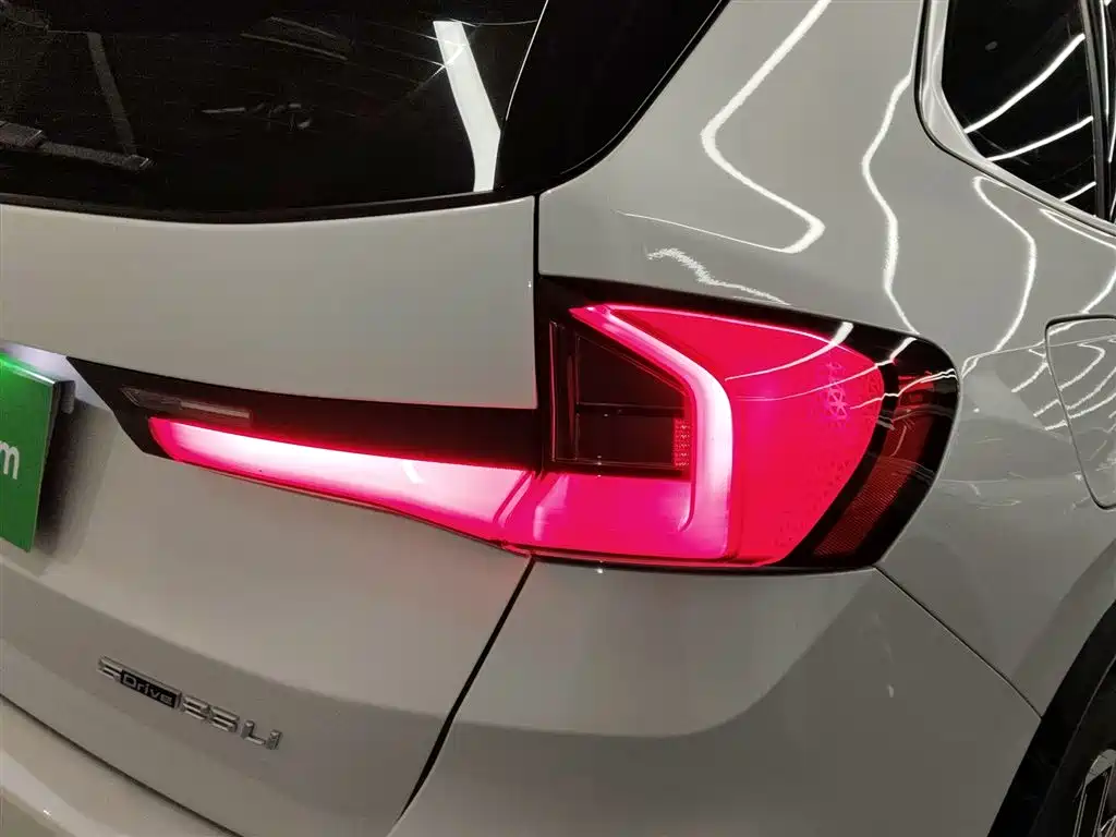 BMW X1 2023 sDrive25Li X Design Package фото 8