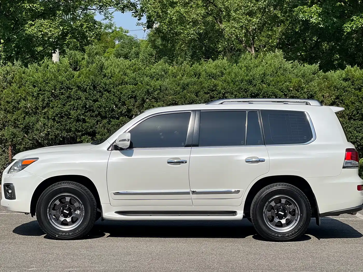 Lexus LX фото 3