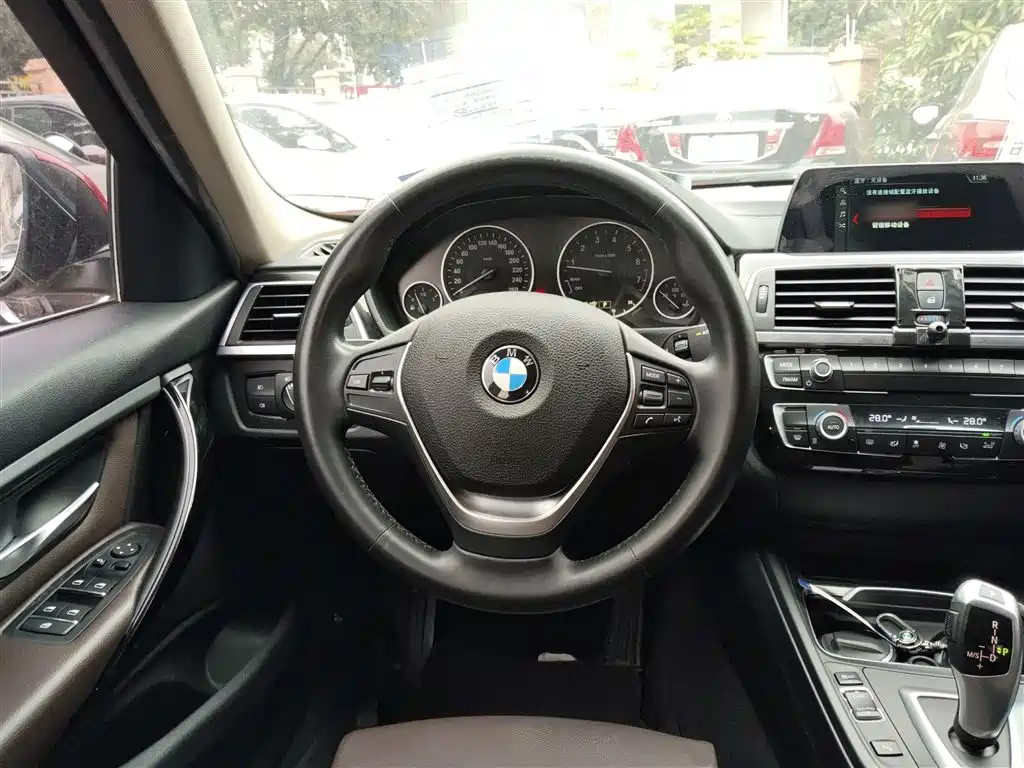 BMW 3 Series 2018 320Li Fashion Style фото 7