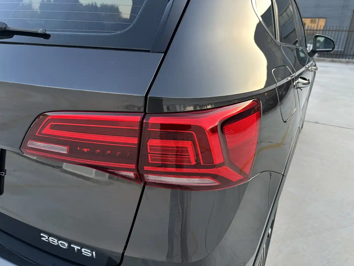 Volkswagen Tharu 2022 280TSI FWD Luxury Edition фото 15