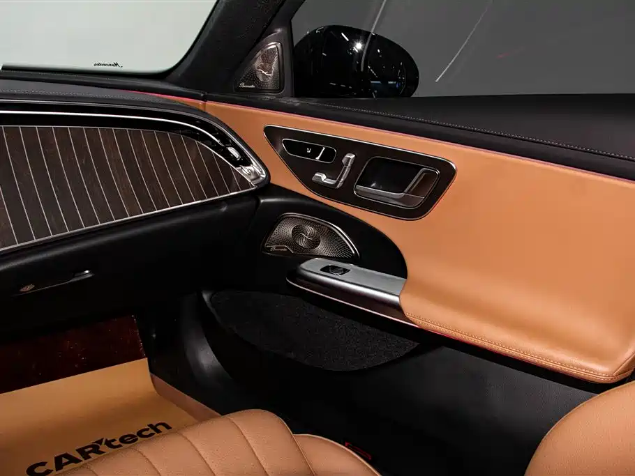 Mercedes-Benz E-Class 2024 E 300 L Fashion фото 22