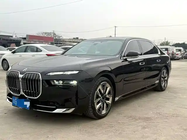 BMW 7 SERIES