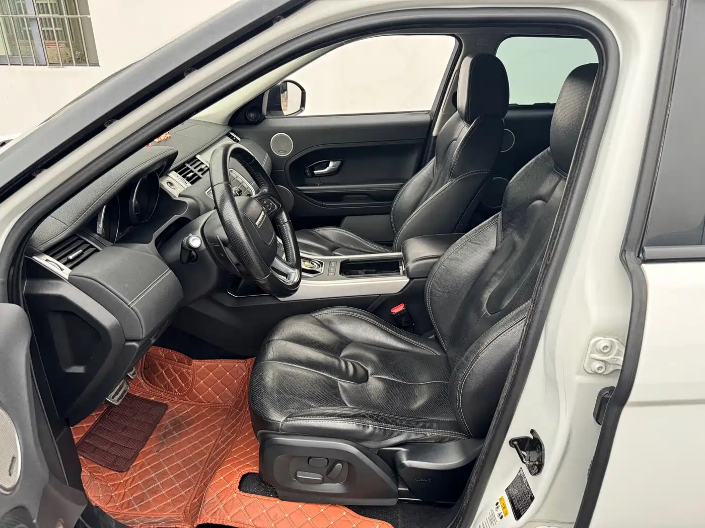 Land Rover Range Rover Evoque (Import) 2015 2.0T 5-door Dynamic Edition фото 10
