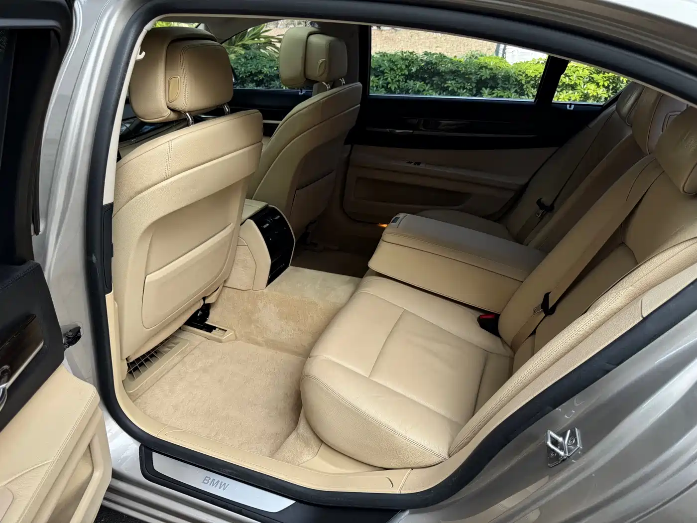 BMW 7 Series 2013 Model 730Li Luxury фото 18